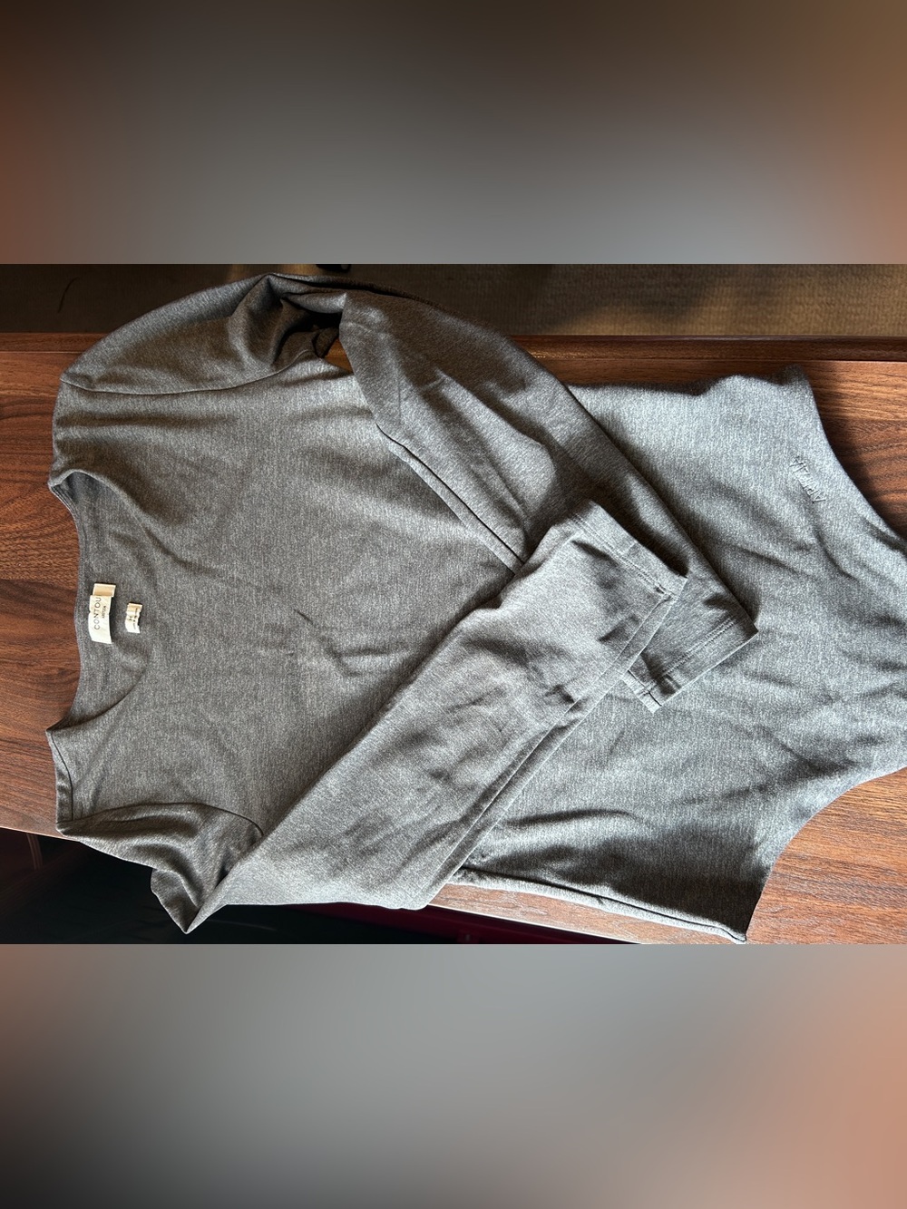 Contour by Aritzia Gray Long Sleeve Scoop Neck Bodysuit M